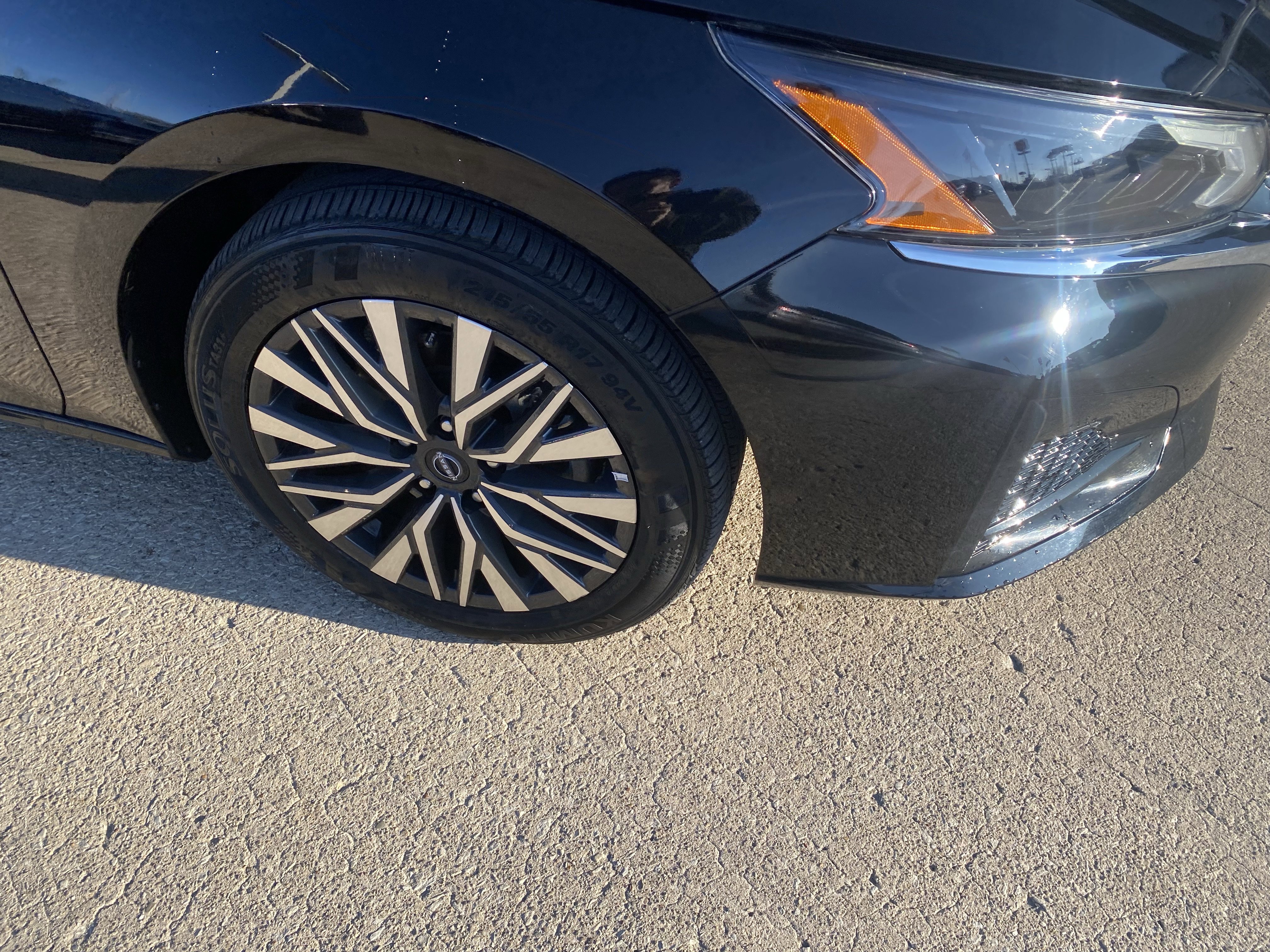 Used 2024 Nissan Altima 2.5 SV image 4