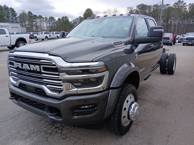 New 2026 RAM 4500 4x4 Crew Cab DRW image 9