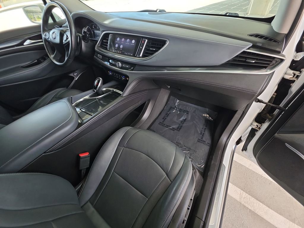 Used 2020 Buick Enclave Essence FWD image 30