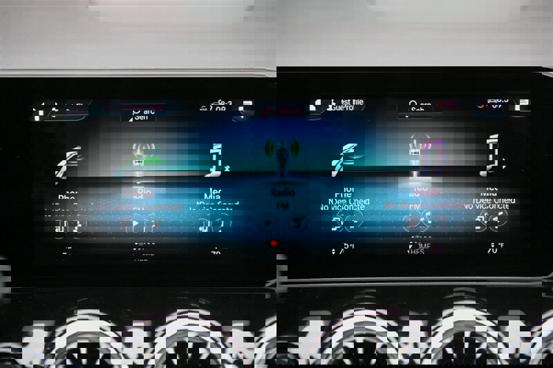 Used 2021 Mercedes-Benz GLA 250 4MATIC w/ Premium Package image 21