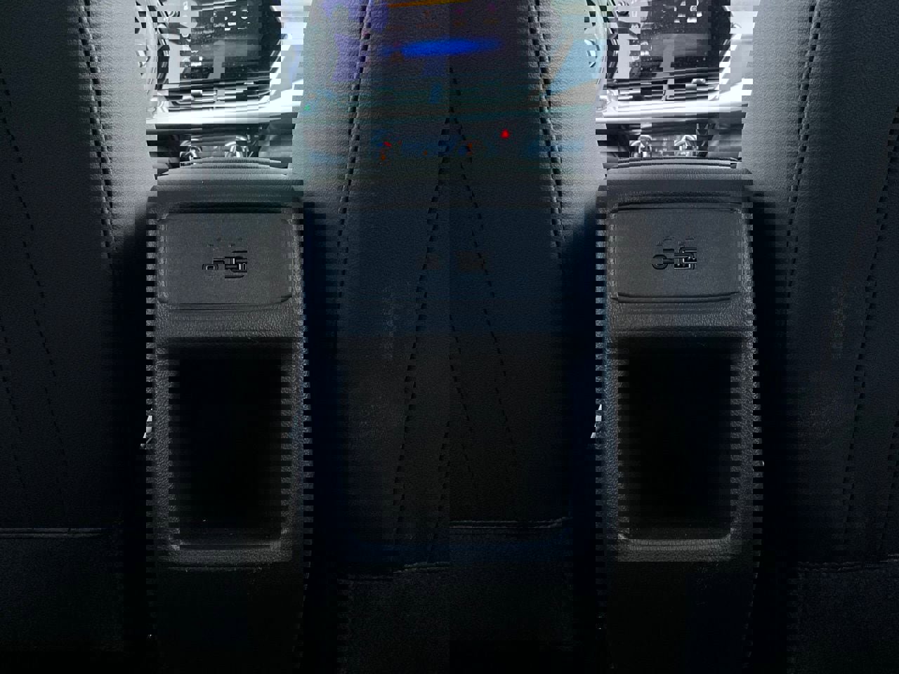 Used 2025 Chevrolet Trax LT FWD image 12