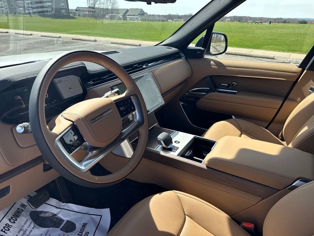 New 2026 Land Rover Range Rover SE image 11