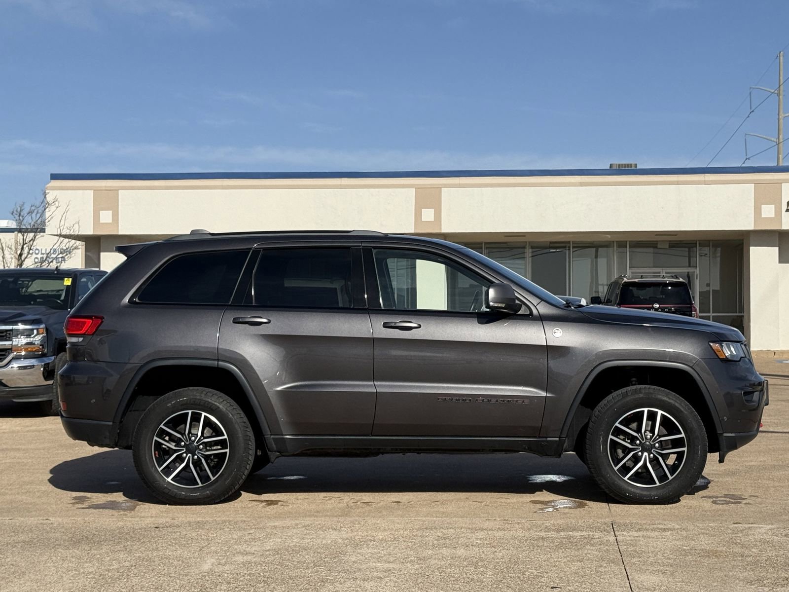 Used 2019 Jeep Grand Cherokee Trailhawk image 3