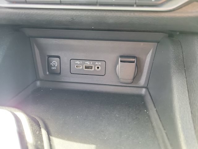 Used 2024 Nissan Sentra SV FWD image 31