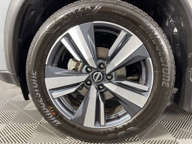 Used 2022 Nissan Rogue SL w/ SL Premium Package image 13