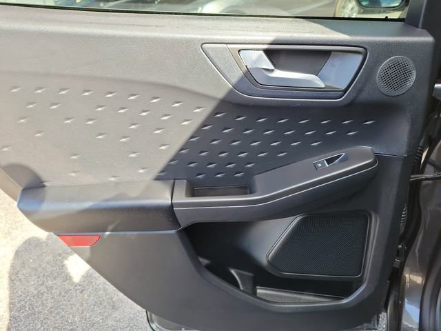 Used 2020 Ford Escape Titanium w/ Titanium Premium Package 2.0 FWD image 19