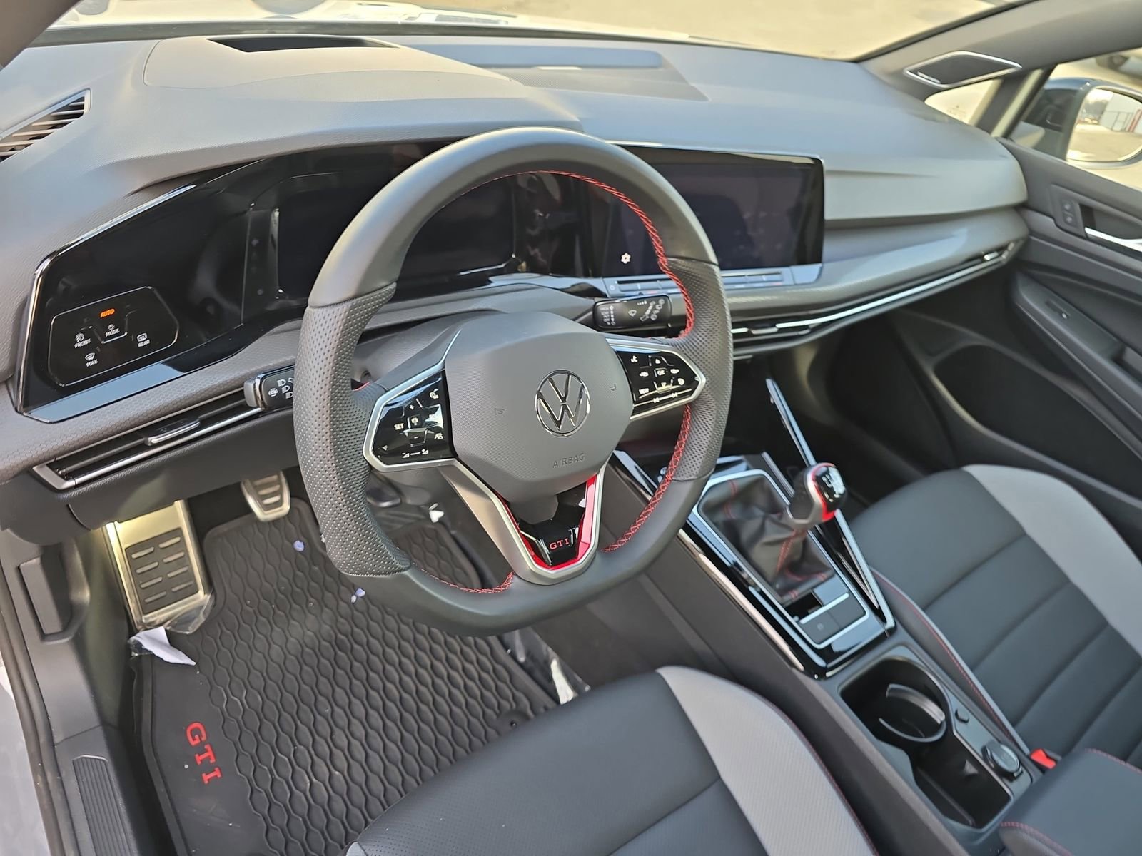 Used 2024 Volkswagen GTI Autobahn image 20