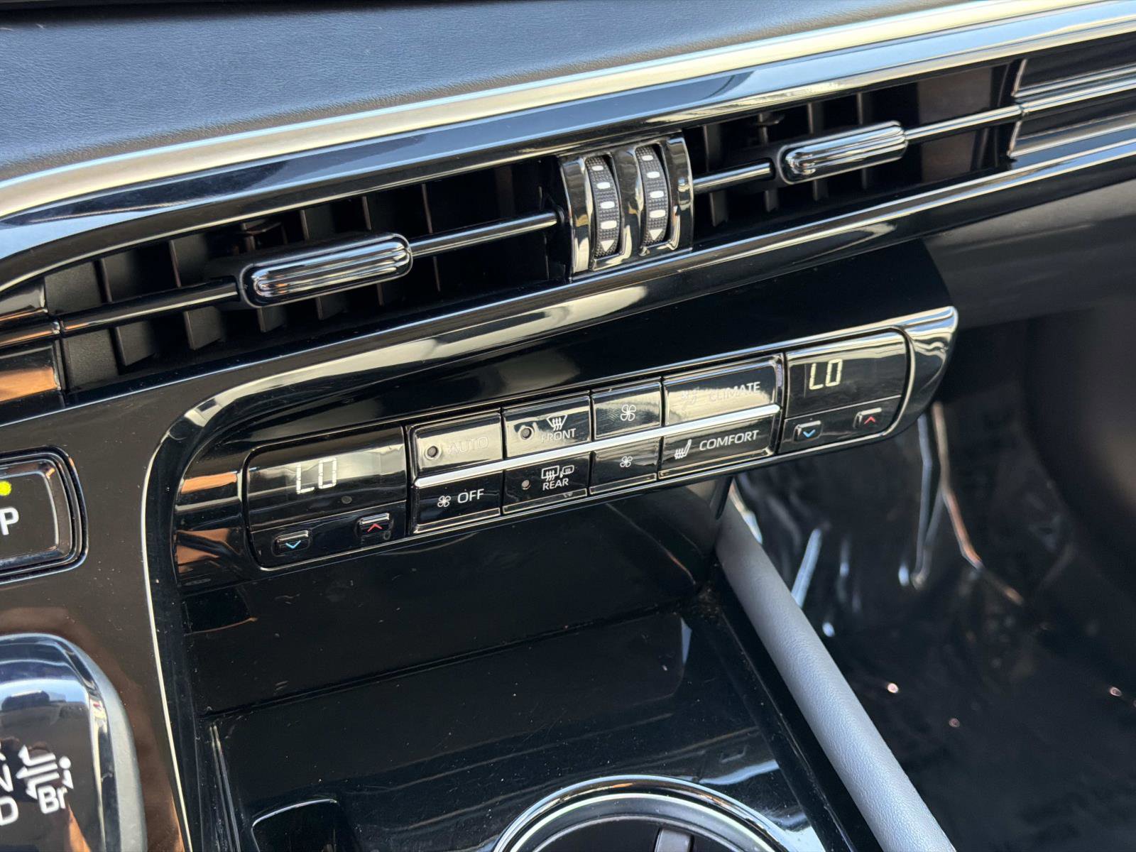 Used 2023 Toyota Mirai w/ Advanced Technology Package image 22