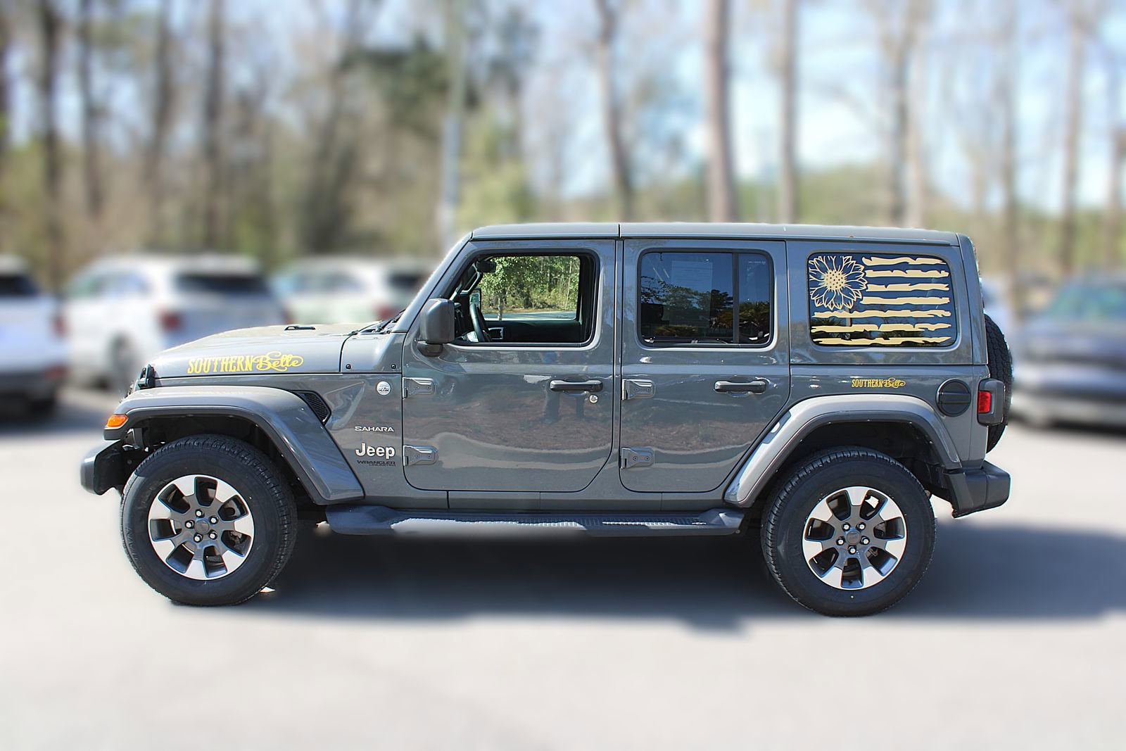Used 2022 Jeep Wrangler Unlimited Sahara w/ Cold Weather Group image 5