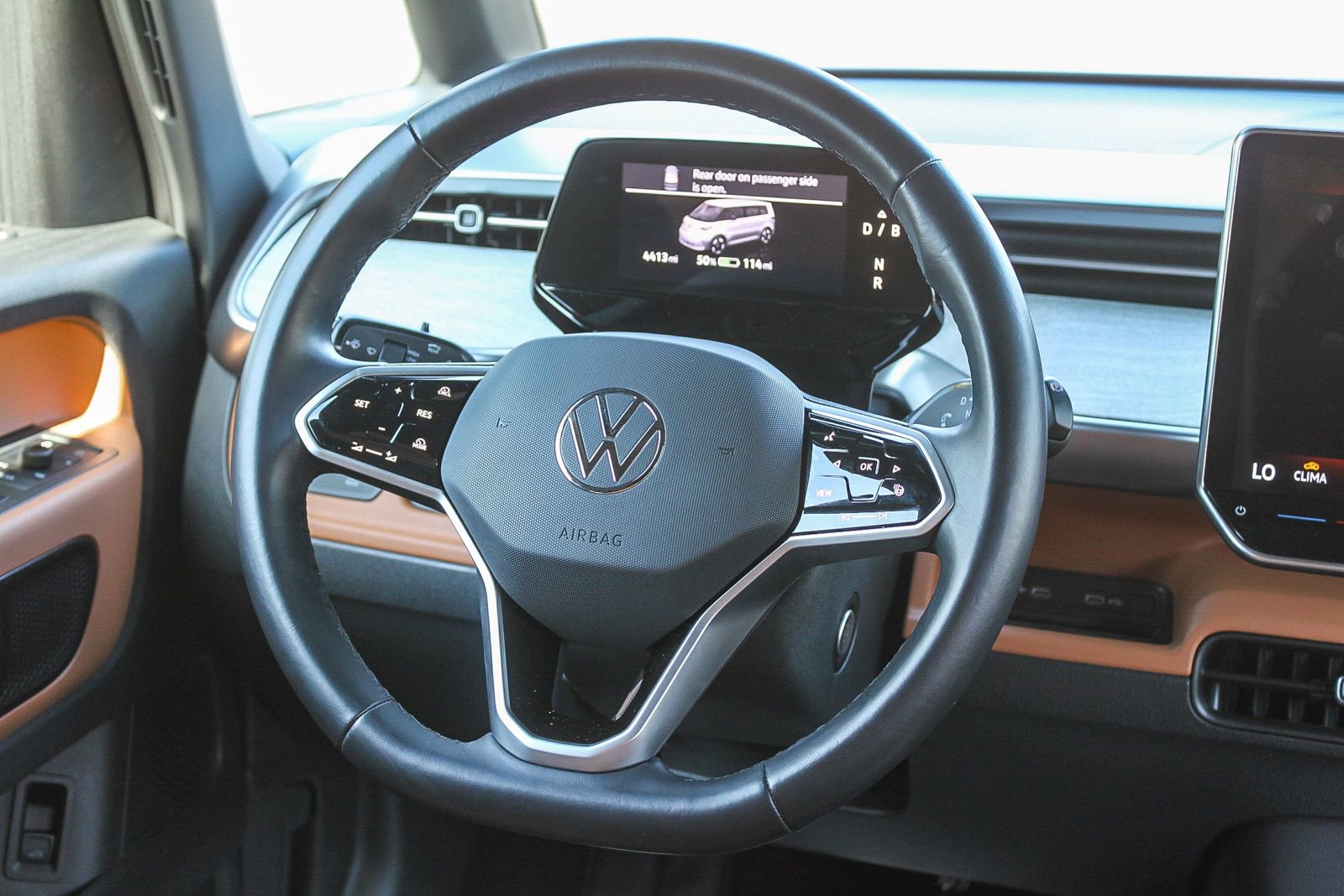 Used 2025 Volkswagen ID. Buzz Pro S Plus image 16