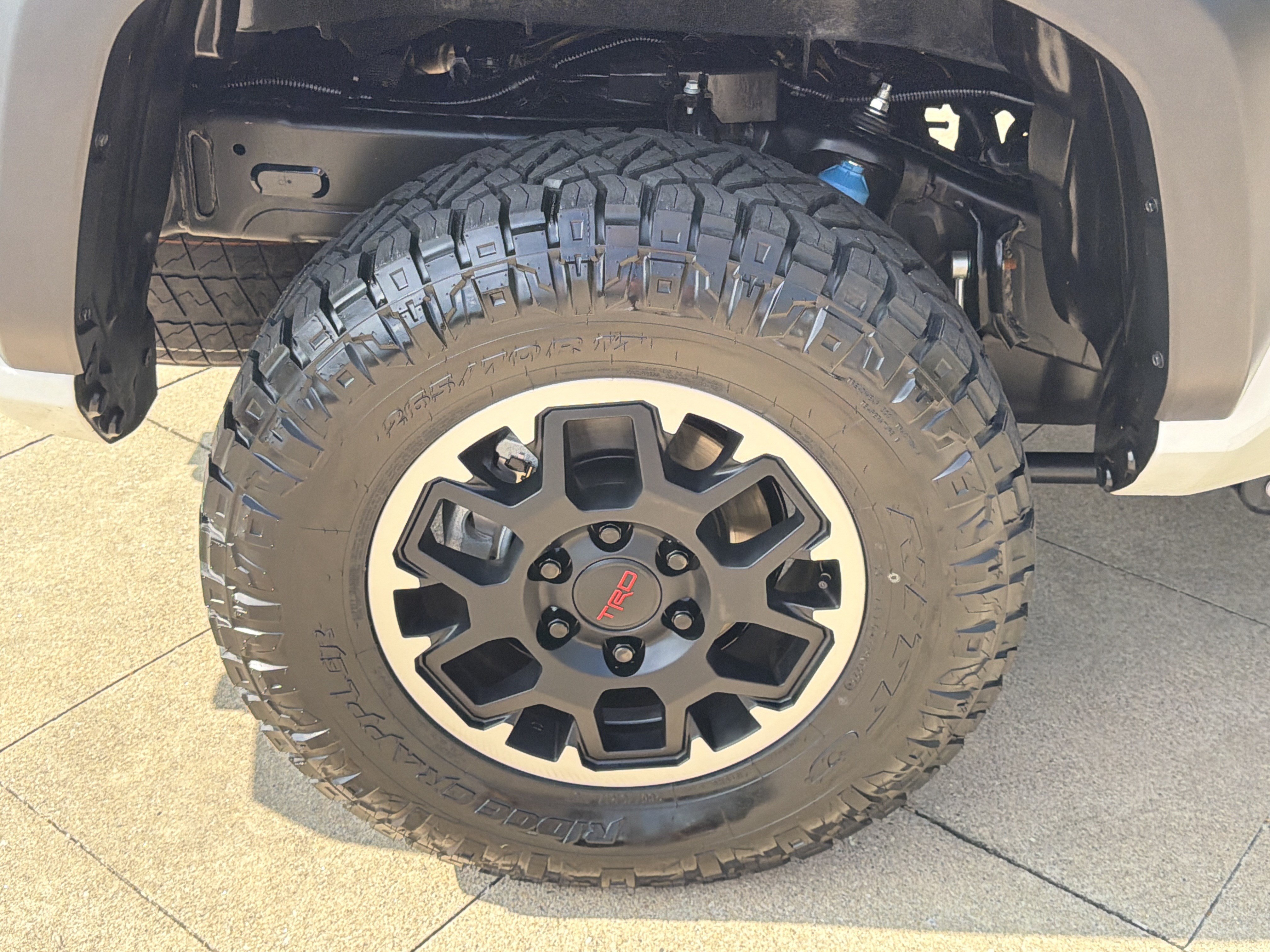 Used 2025 Toyota Tacoma TRD Off-Road AWD/4WD image 17
