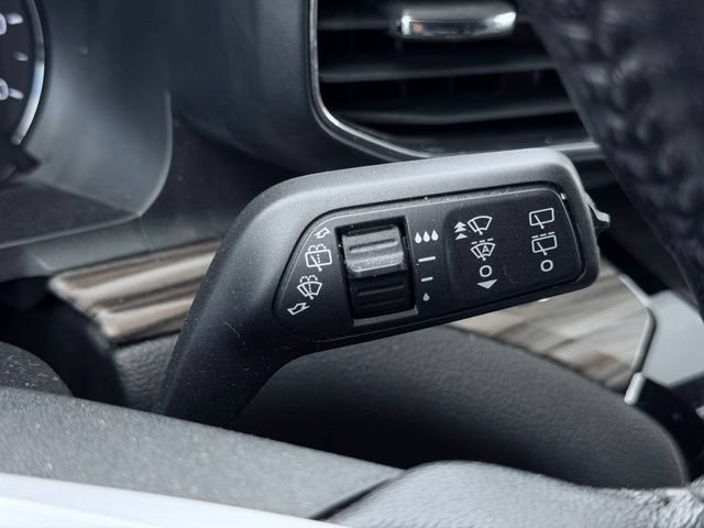 Used 2022 Ford Explorer Limited AWD/4WD image 34