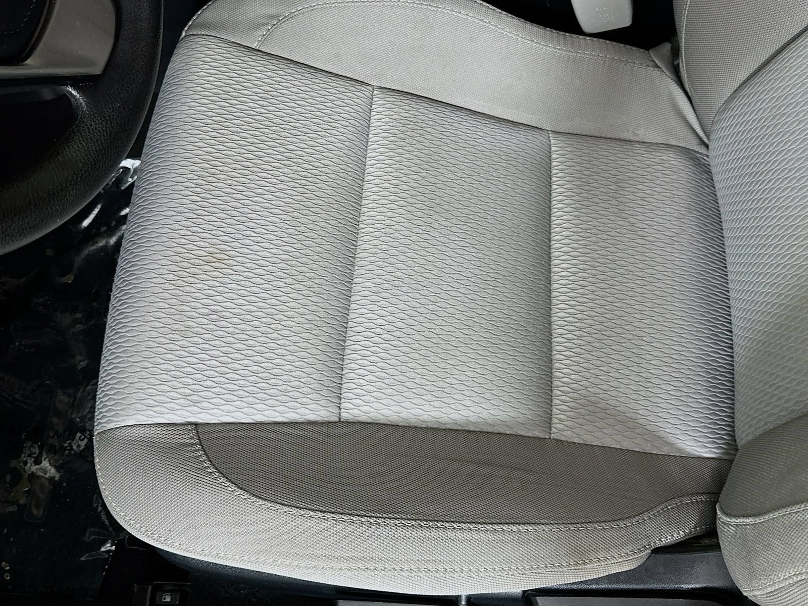 Used 2015 Toyota Corolla LE FWD image 19