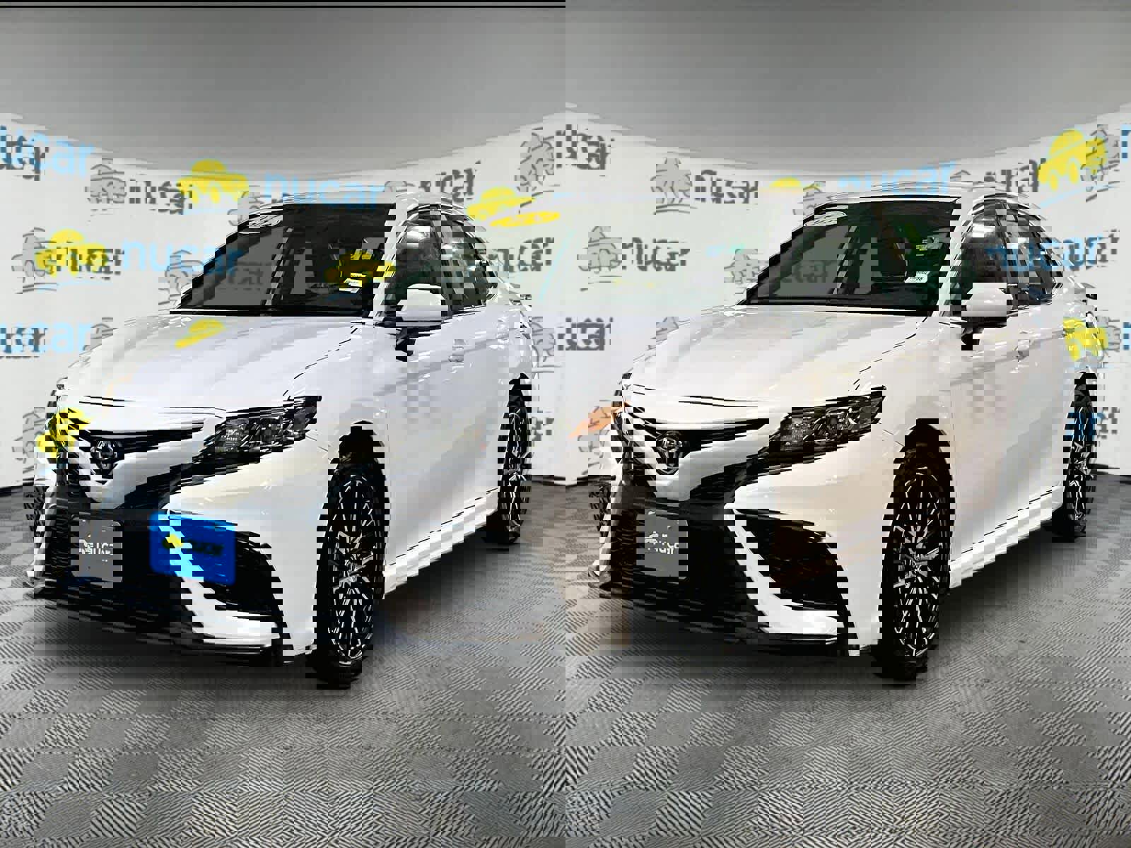 Used 2024 Toyota Camry SE image 3