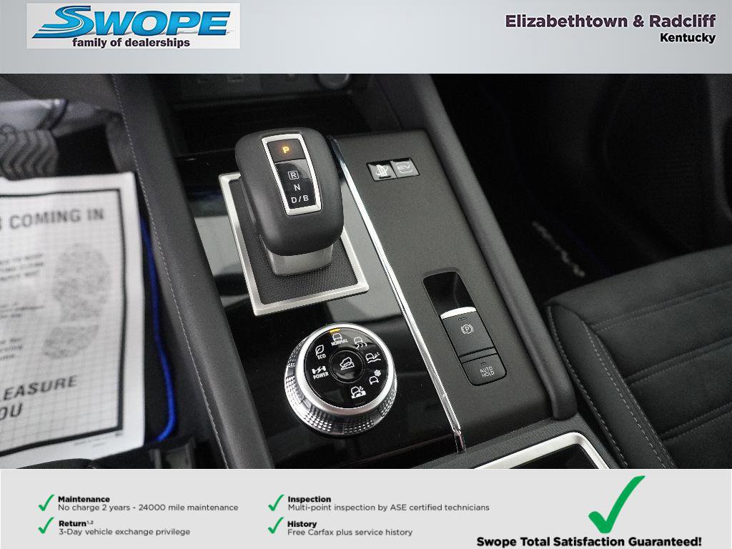 New 2025 Mitsubishi Outlander SE image 17