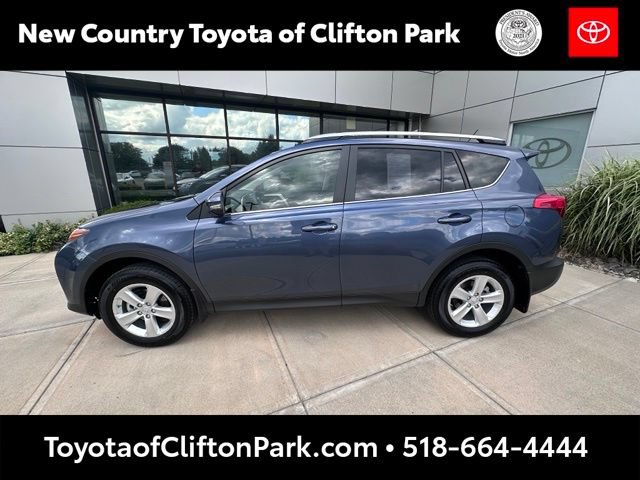 Used 2014 Toyota RAV4 XLE AWD/4WD image 6