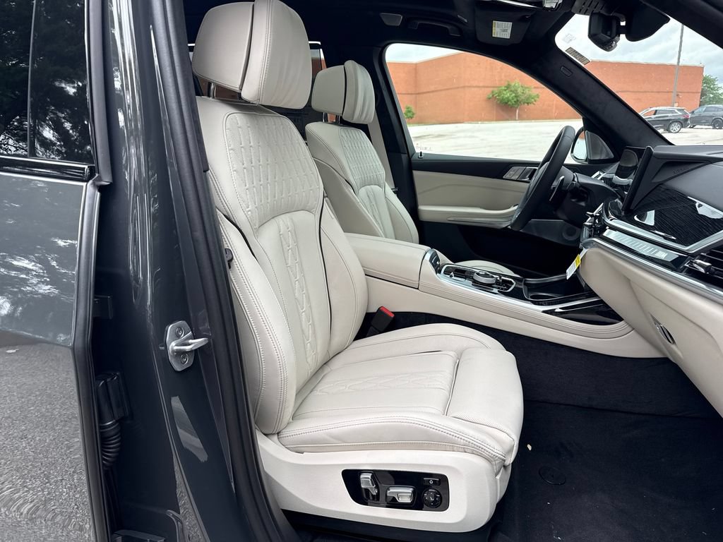 New 2027 BMW X7 M60i AWD/4WD image 30