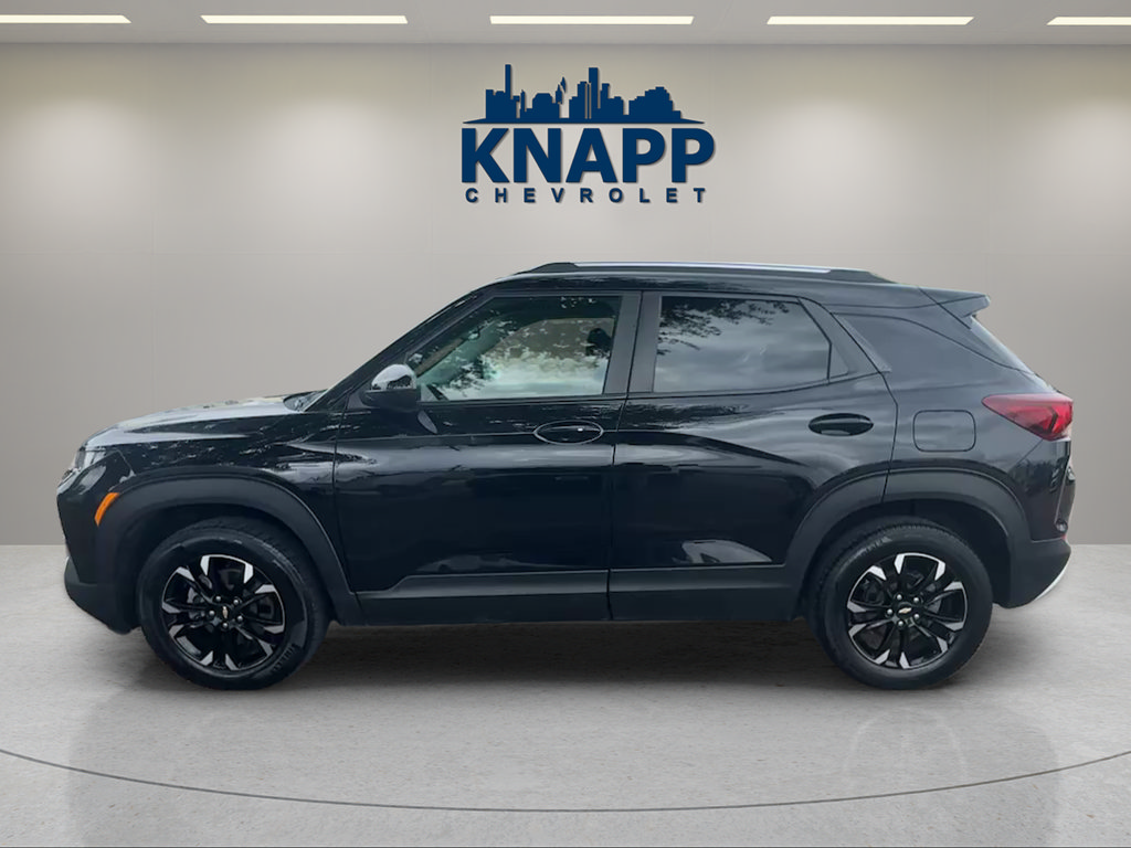 Used 2023 Chevrolet TrailBlazer LT w/ Convenience Package AWD/4WD image 2