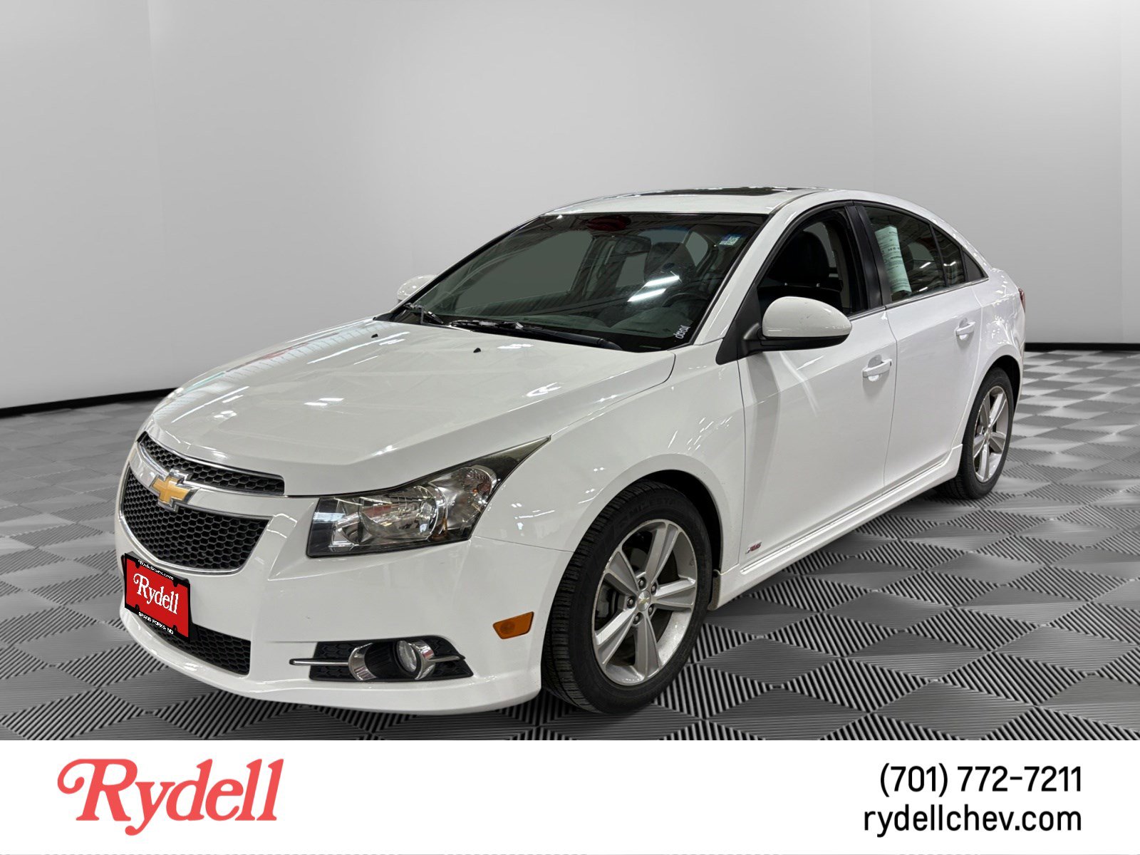 Used 2014 Chevrolet Cruze LT w/ RS Package FWD image 1
