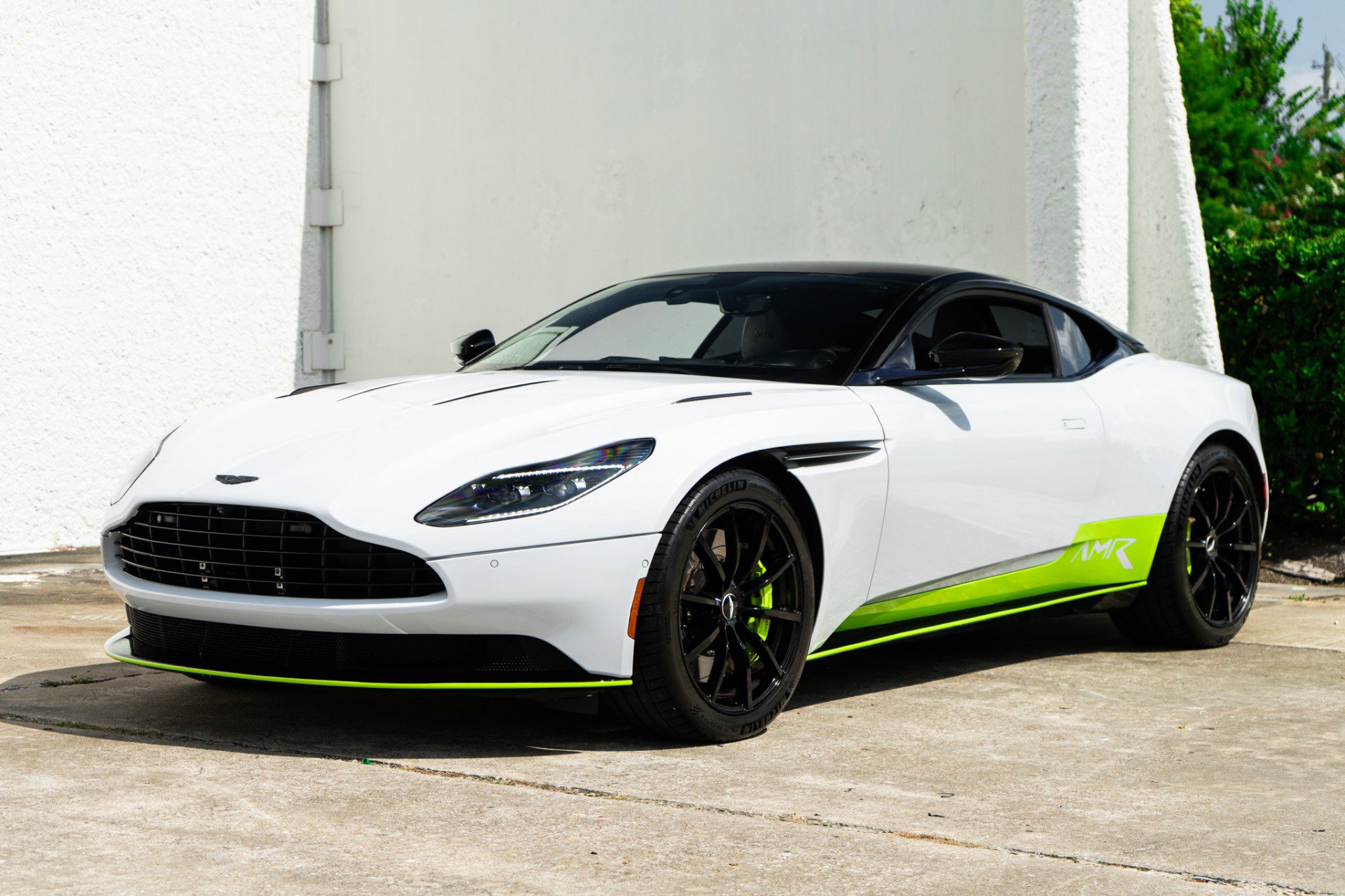 Used 2019 Aston Martin DB11 AMR RWD image 2