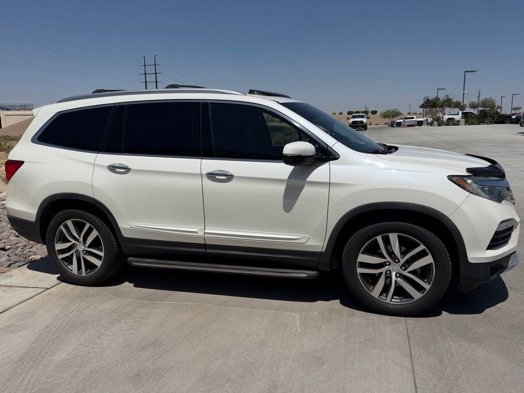 Used 2017 Honda Pilot Elite image 3