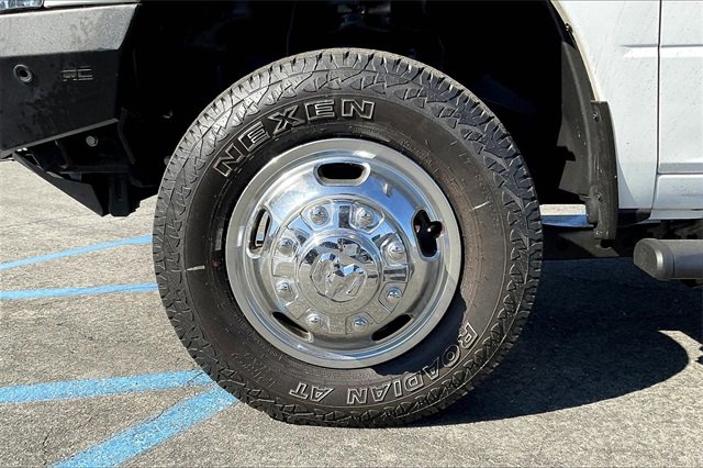 Used 2024 RAM 3500 Tradesman w/ Chrome Appearance Group image 8