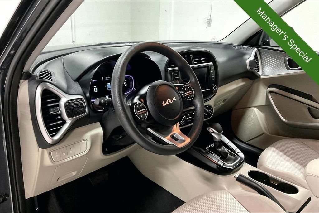 Used 2025 Kia Soul LX FWD image 16