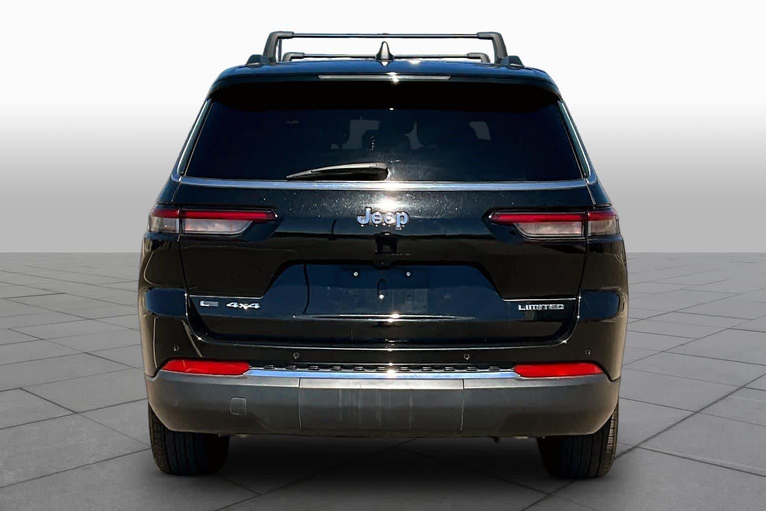Used 2022 Jeep Grand Cherokee L Limited AWD/4WD image 5