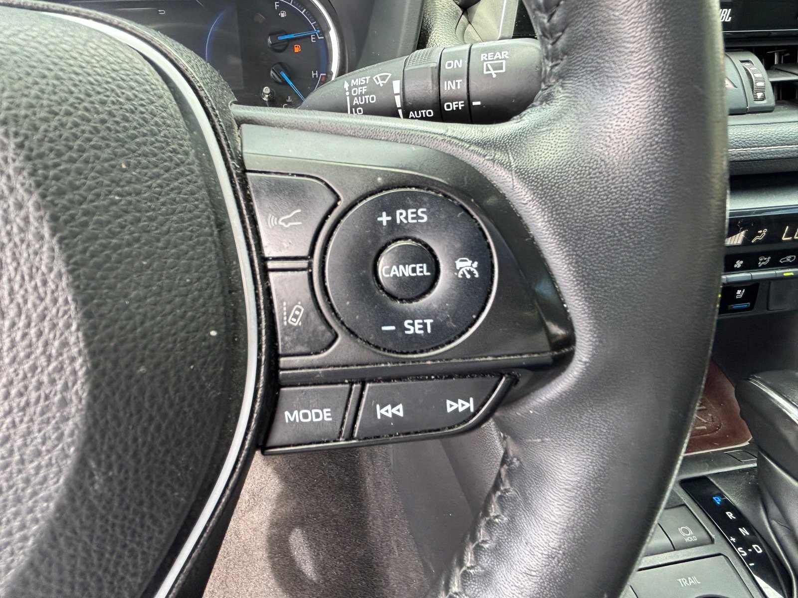 Used 2022 Toyota RAV4 Limited w/ Limited Grade Weather Package AWD/4WD image 24