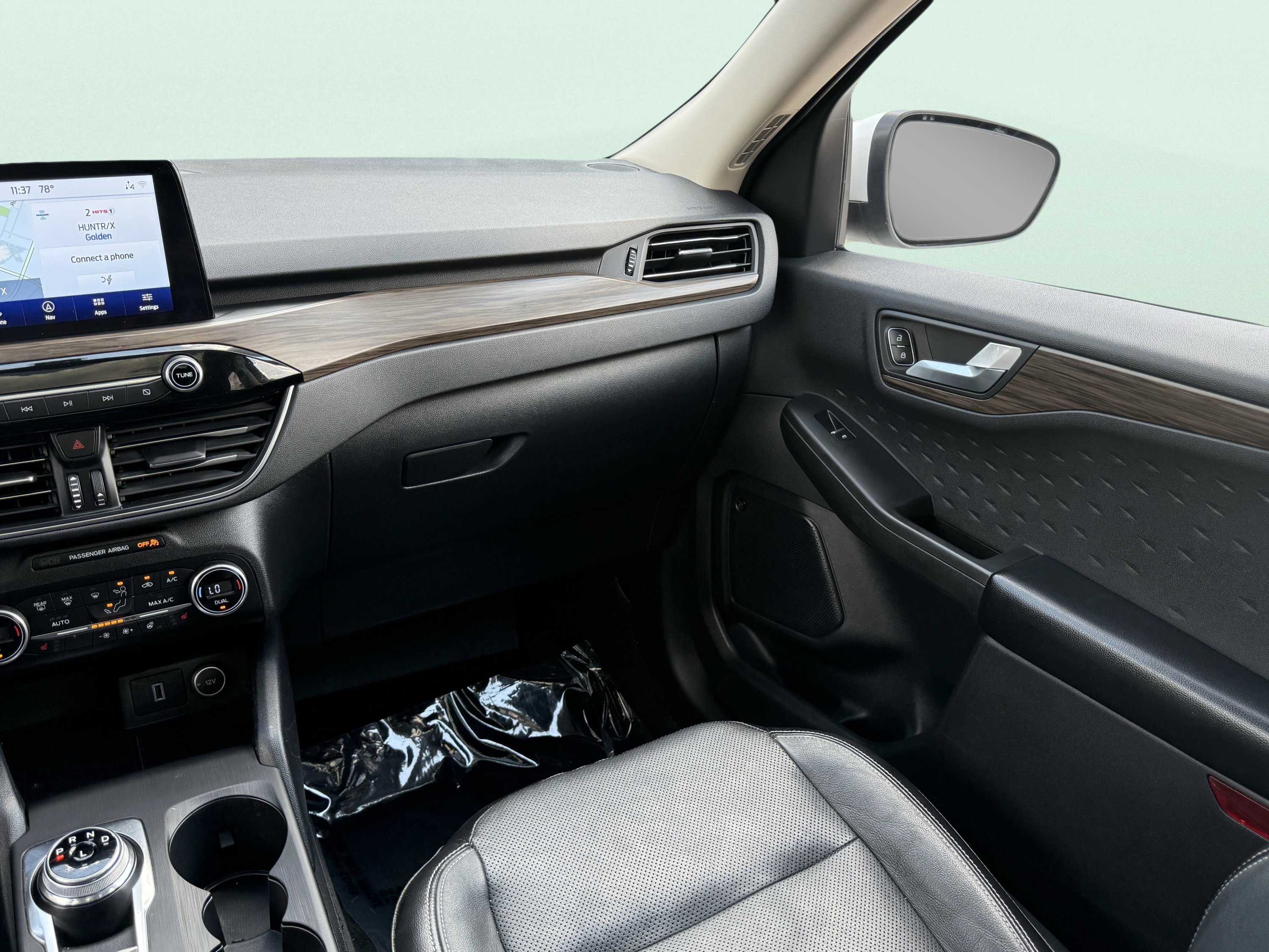 Used 2020 Ford Escape Titanium image 59