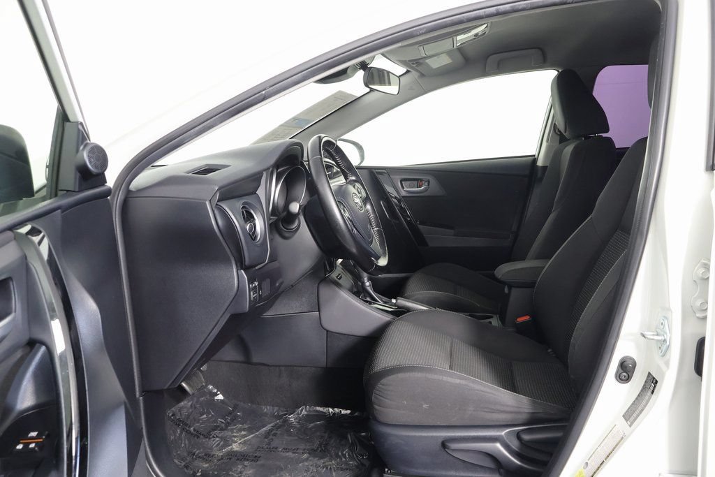 Used 2017 Toyota Corolla iM w/ Carpet Mat Package FWD image 10