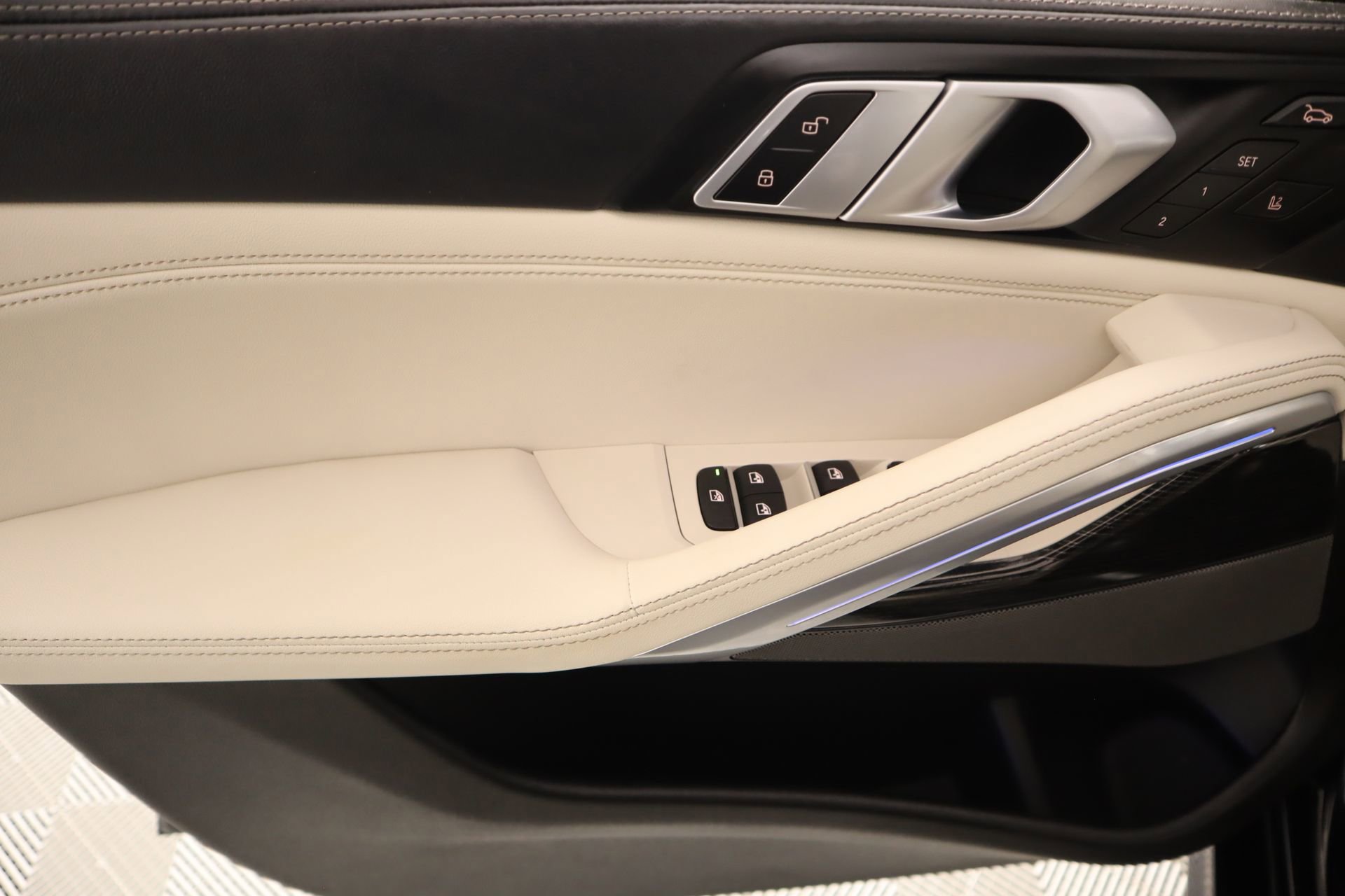 Used 2026 BMW X6 M60i image 17
