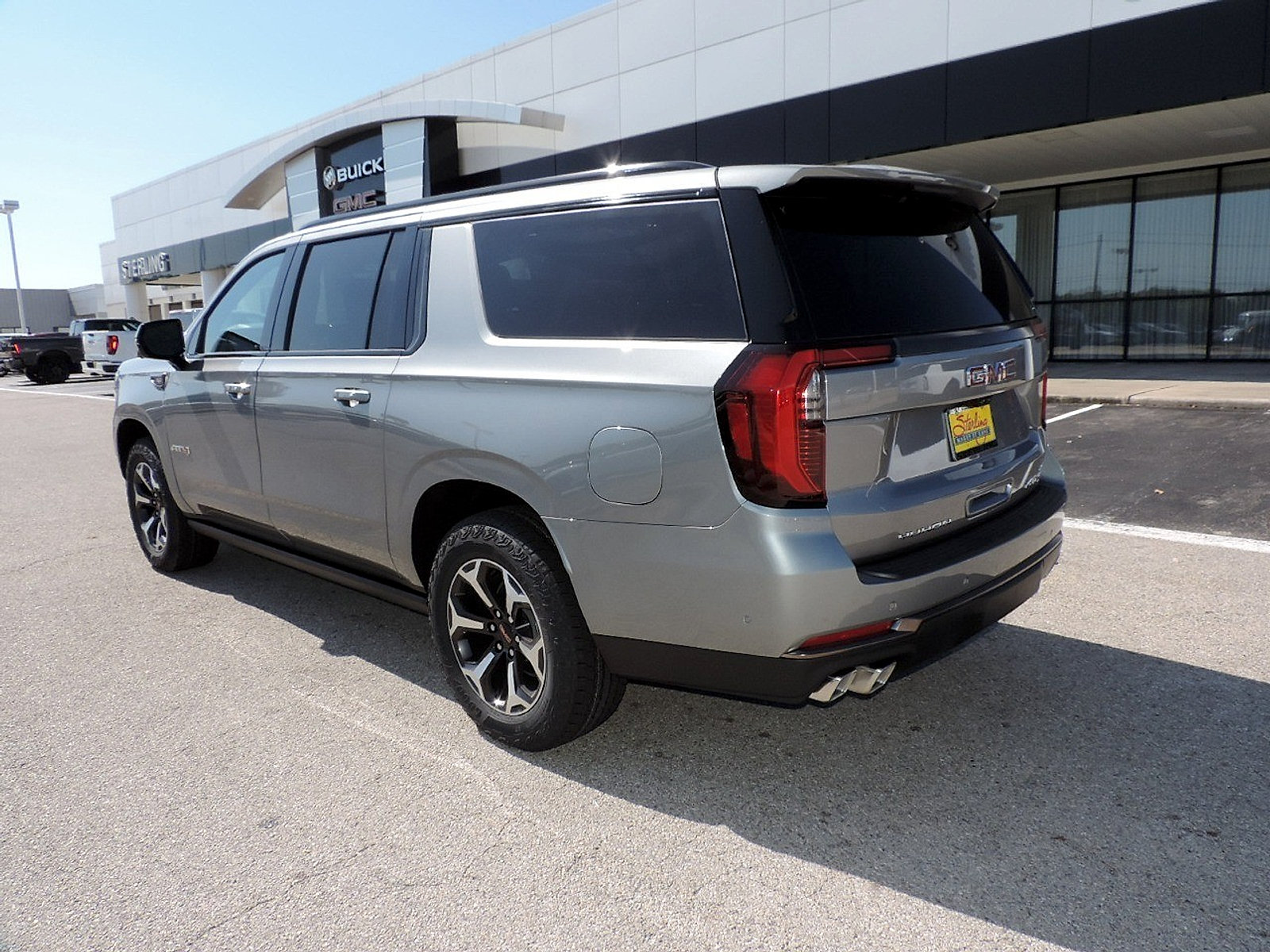 New 2026 GMC Yukon XL AT4 Ultimate w/ LPO, Floor Liner Package AWD/4WD image 7