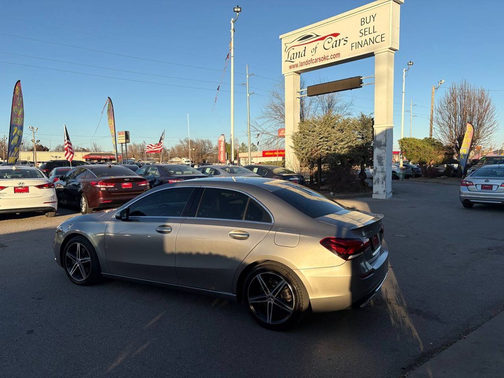 Used 2019 Mercedes-Benz A 220 4MATIC image 3