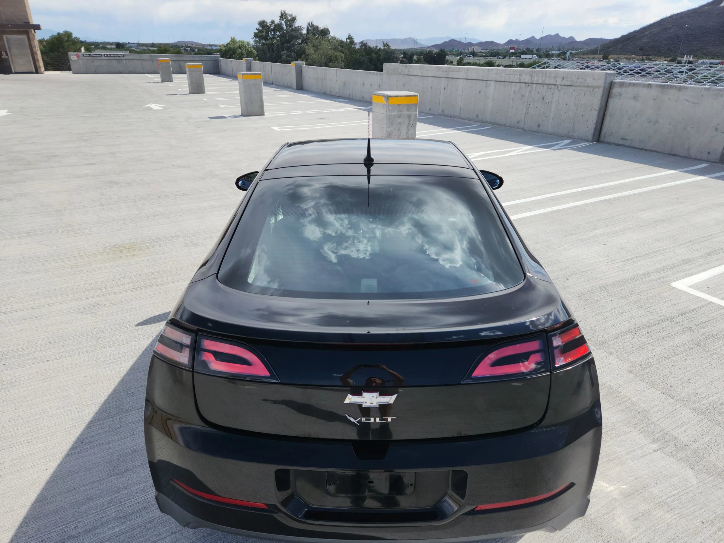 Used 2013 Chevrolet Volt Premium w/ Premium Trim Package FWD image 6