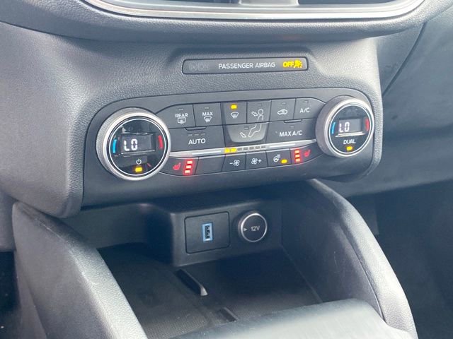 Used 2020 Ford Escape Titanium image 14