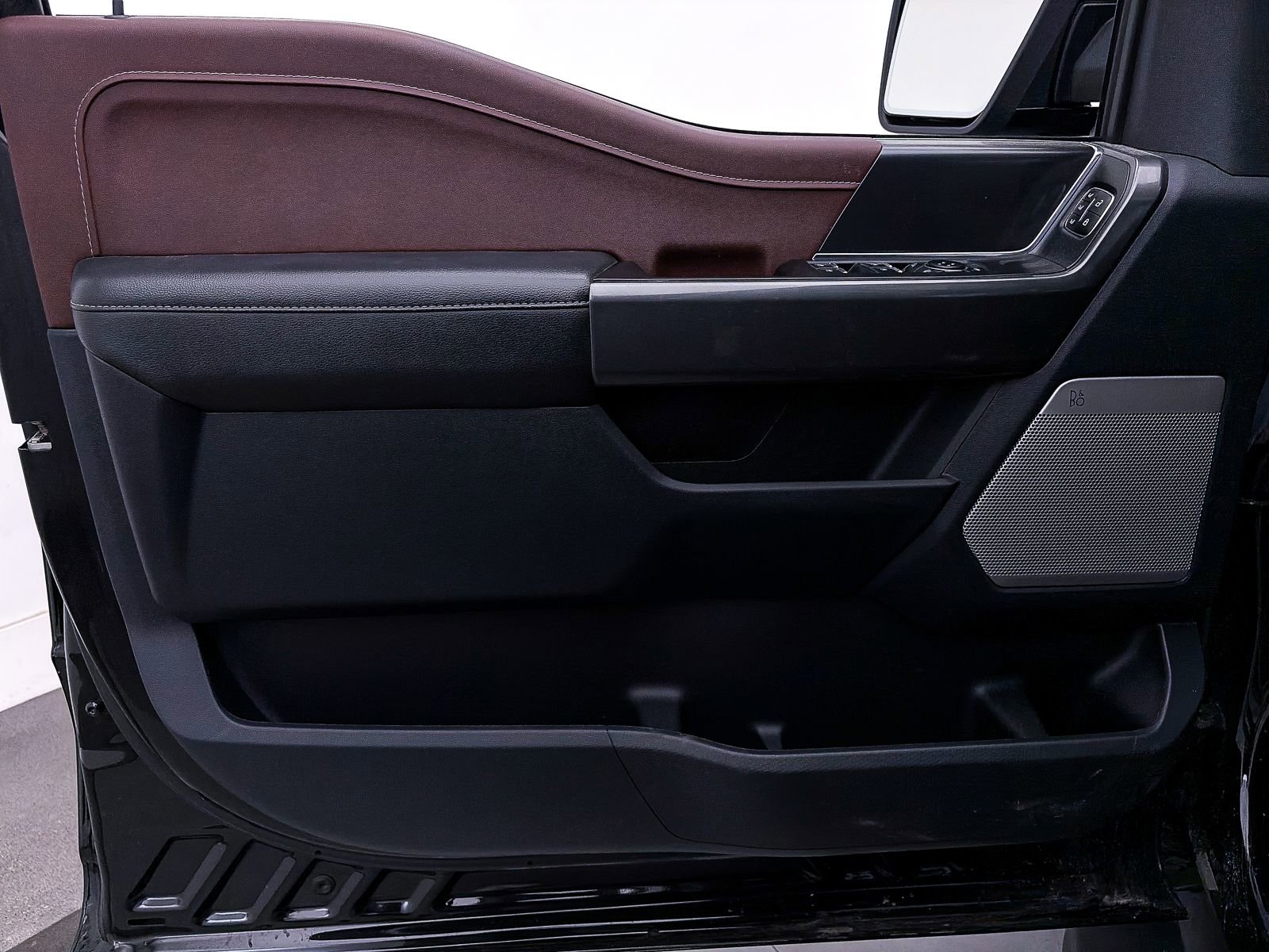 Used 2023 Ford F150 Lariat w/ Equipment Group 502A High AWD/4WD image 17