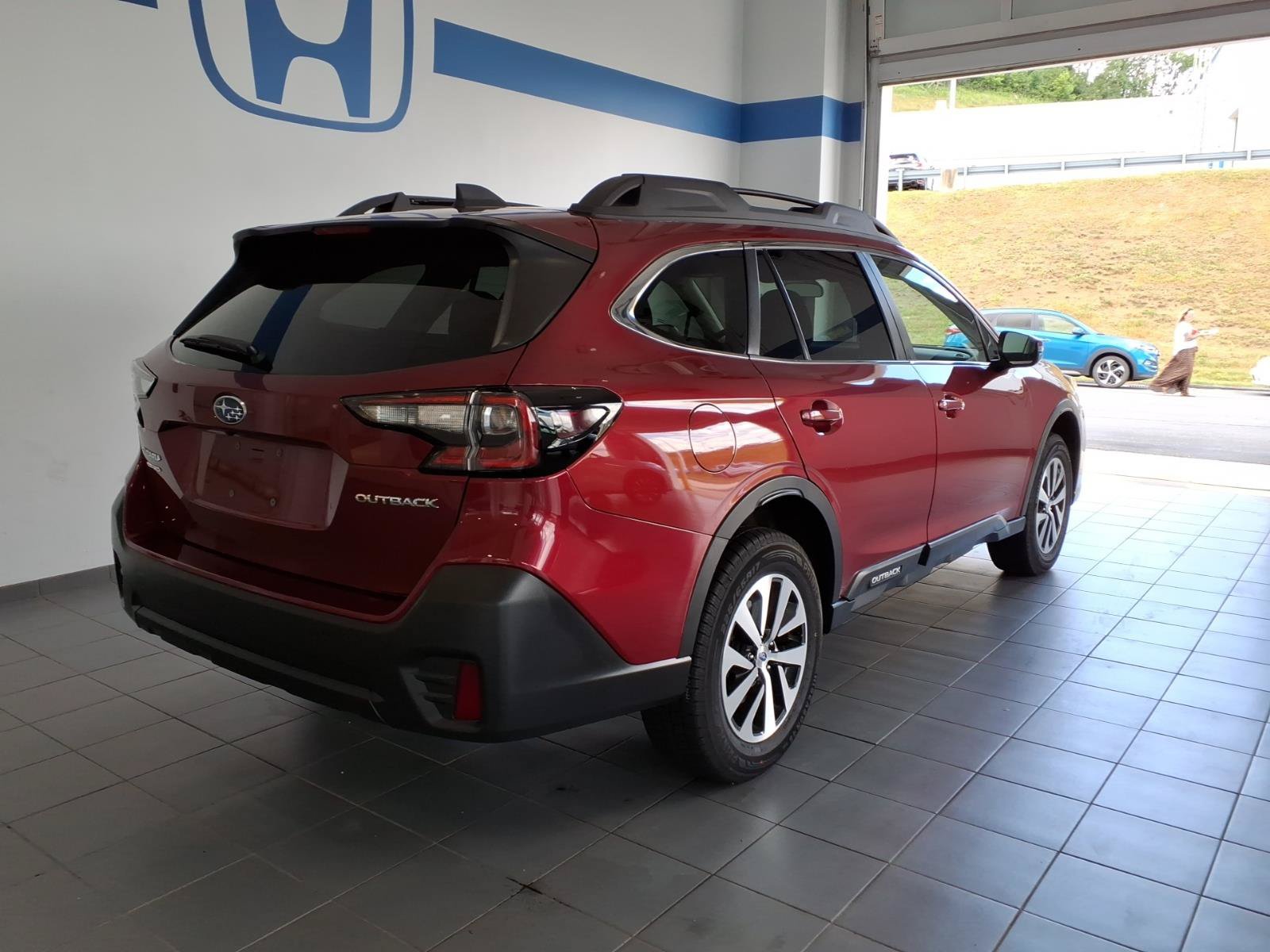 Used 2022 Subaru Outback Premium AWD/4WD image 5