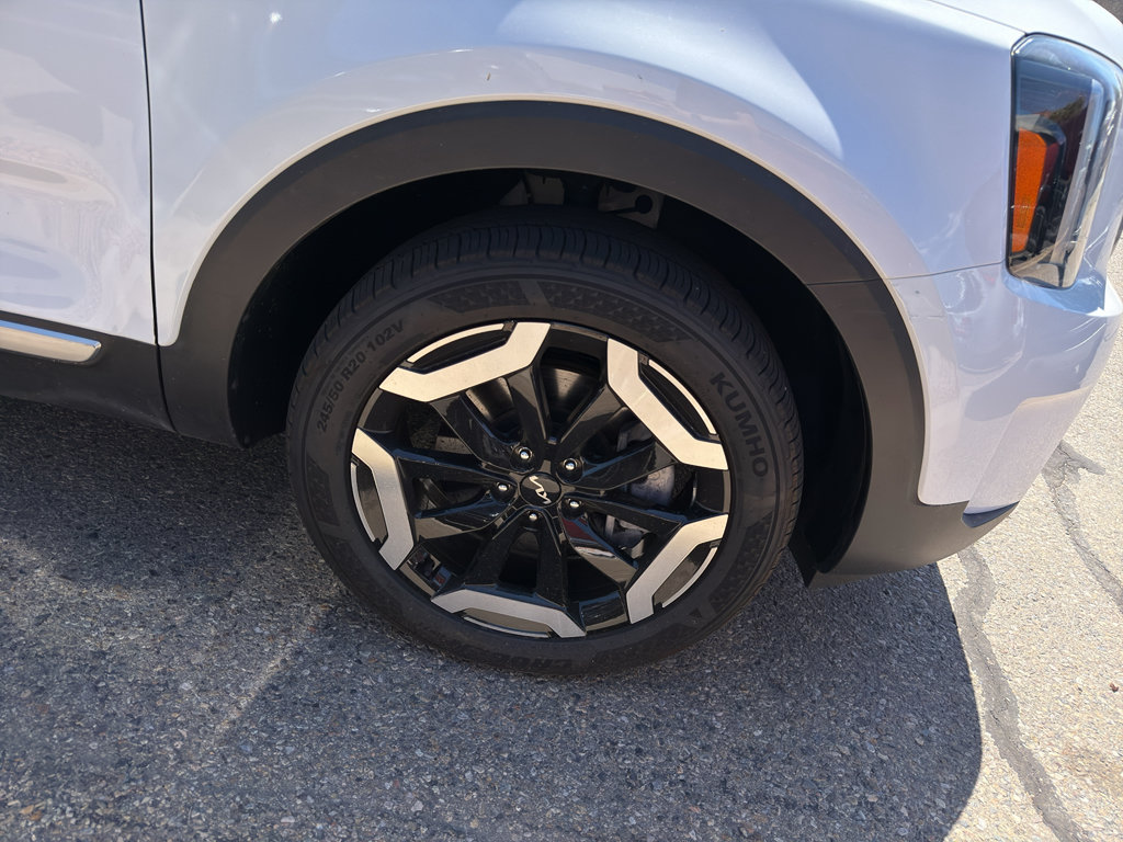 Used 2025 Kia Telluride S FWD image 5