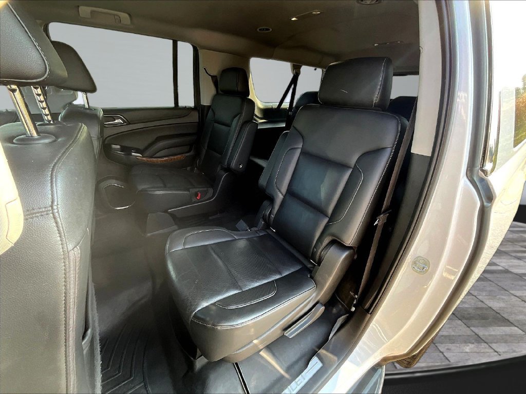 Used 2018 Chevrolet Suburban Premier AWD/4WD image 24
