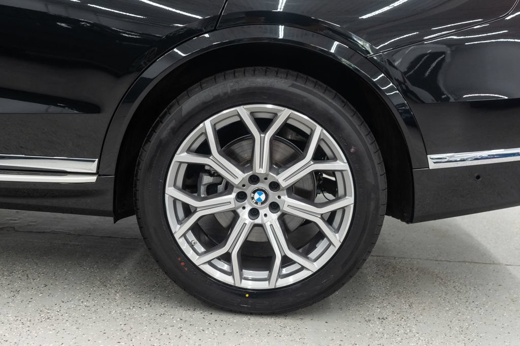 Used 2026 BMW X7 xDrive40i AWD/4WD image 48