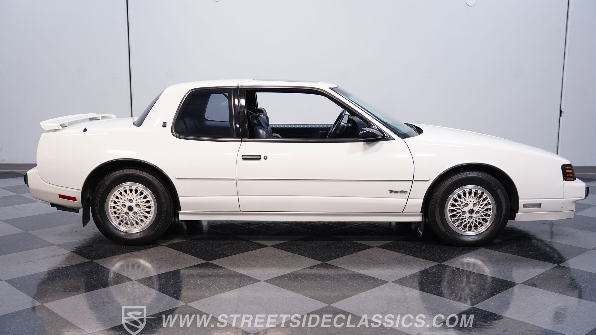 Used 1989 Oldsmobile Toronado Trofeo image 13
