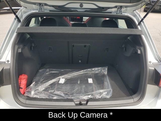Used 2025 Volkswagen GTI SE FWD image 16