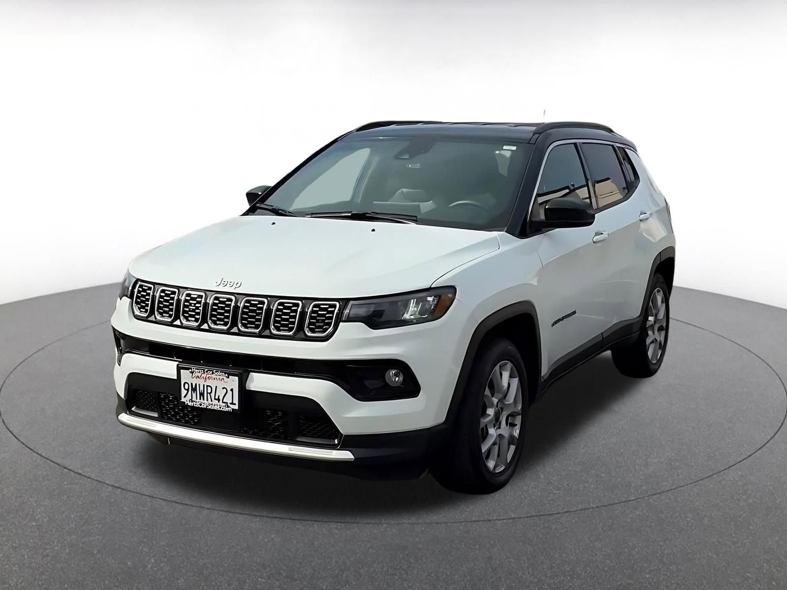 Used 2025 Jeep Compass Limited AWD/4WD image 7