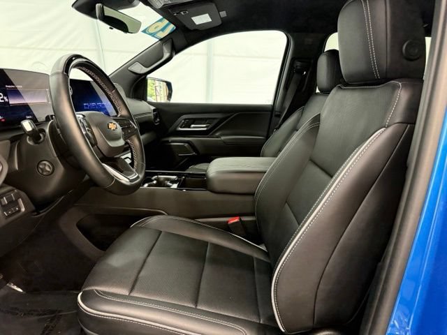 Used 2026 Chevrolet Silverado EV LT AWD/4WD image 15