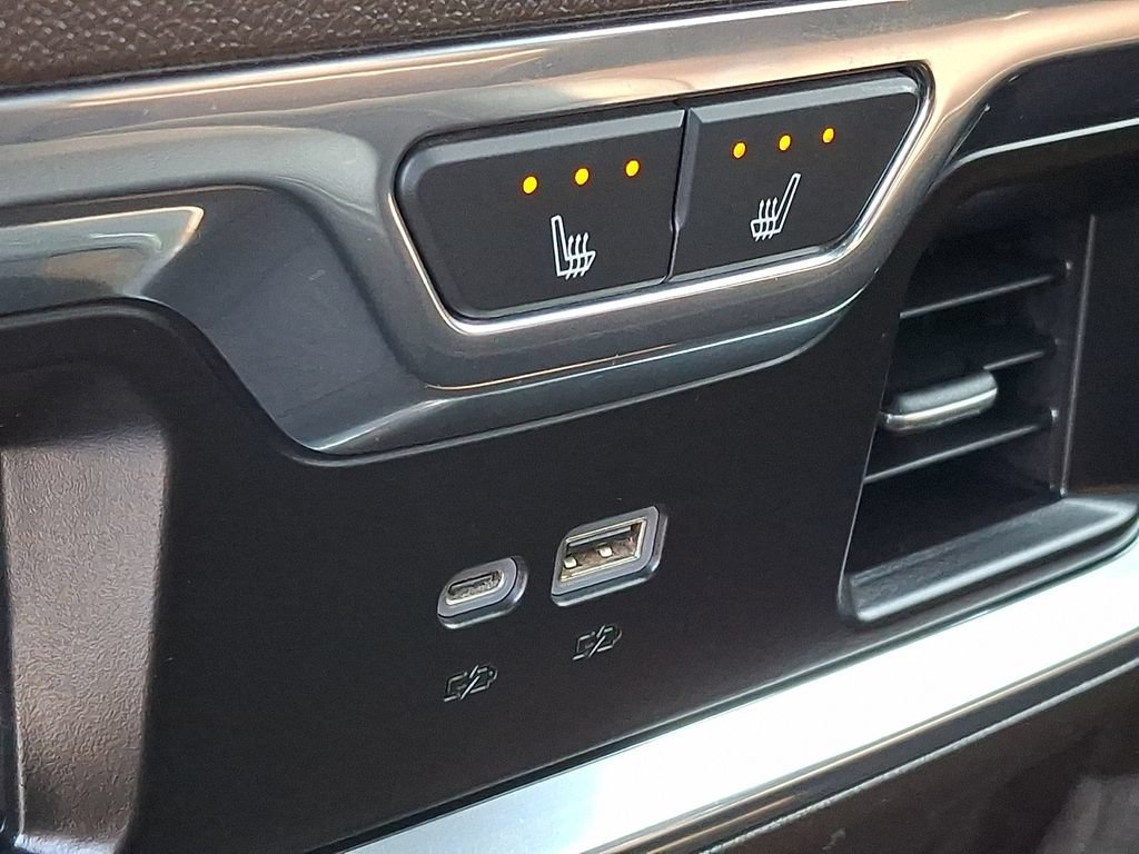 Used 2024 GMC Sierra 2500 Denali AWD/4WD image 11