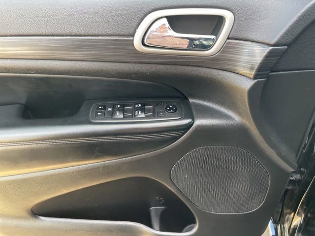 Used 2021 Jeep Grand Cherokee Laredo X image 17