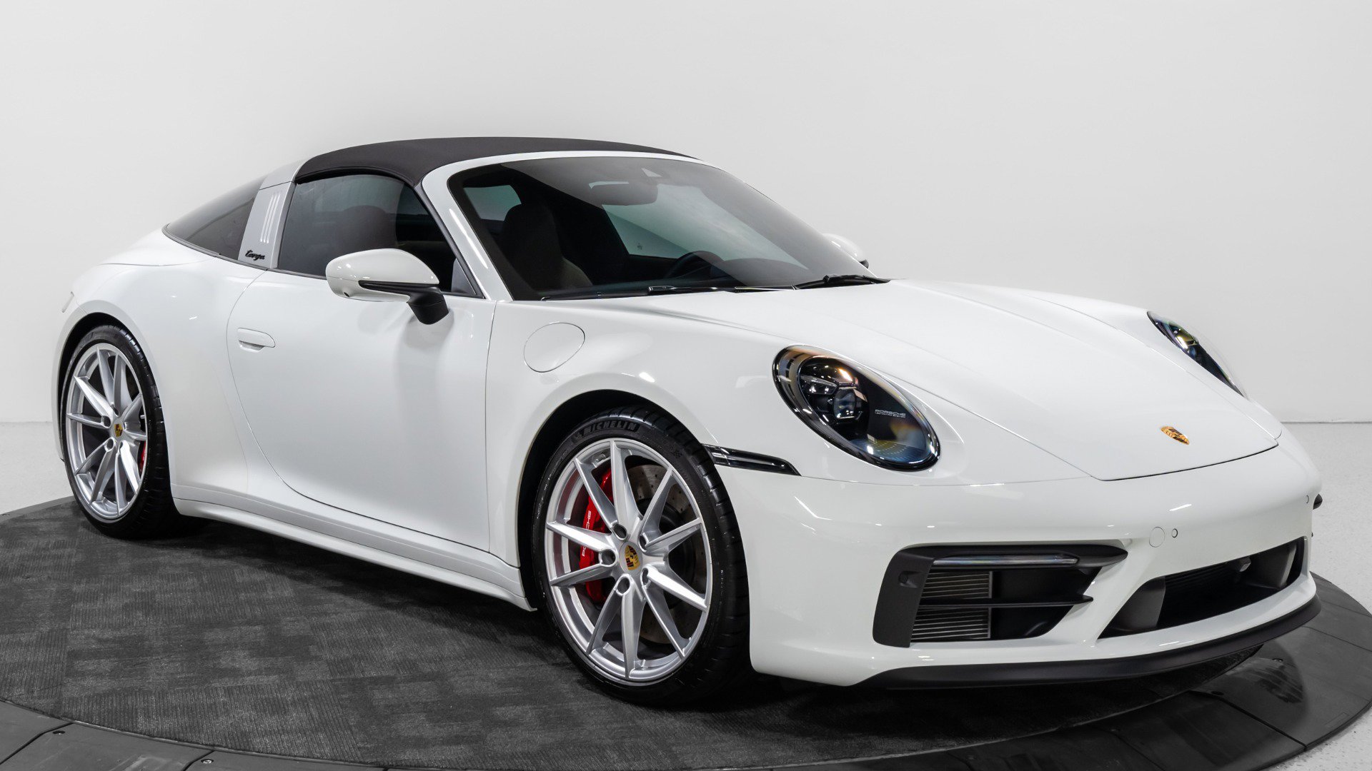 Used 2024 Porsche 911 Targa 4 GTS image 21