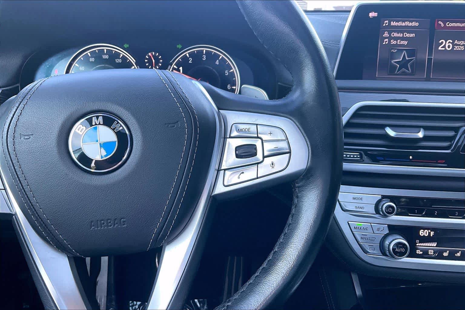 Used 2019 BMW 750i xDrive w/ M Sport Package AWD/4WD image 24