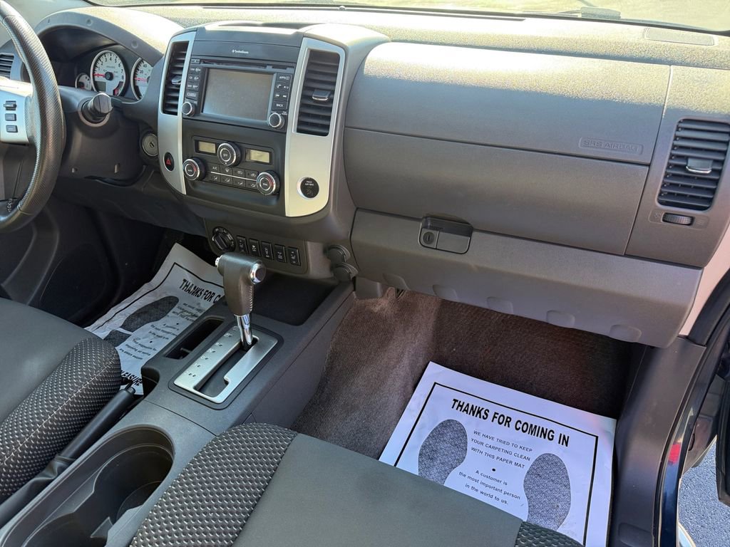 Used 2015 Nissan Frontier PRO-4X image 20